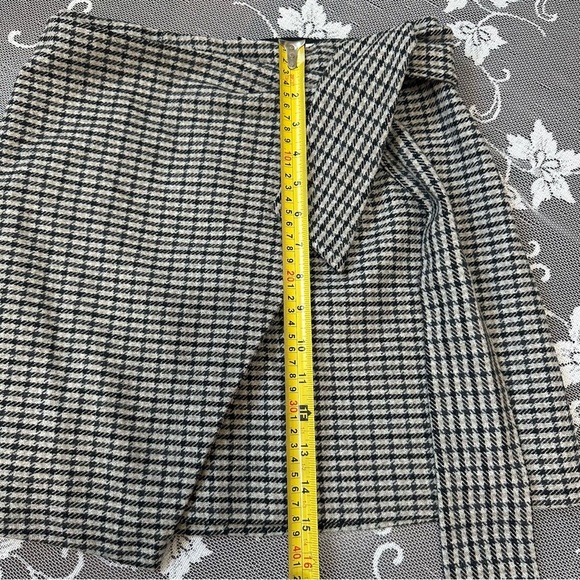 Aritzia Wilfred Wrap-Front Wool Cashmere Blend Mini Skirt Sz 2 - Picture 10 of 10